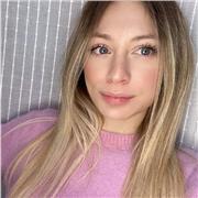 Laureata in mediazione linguistica impartisce ripetizioni in francese